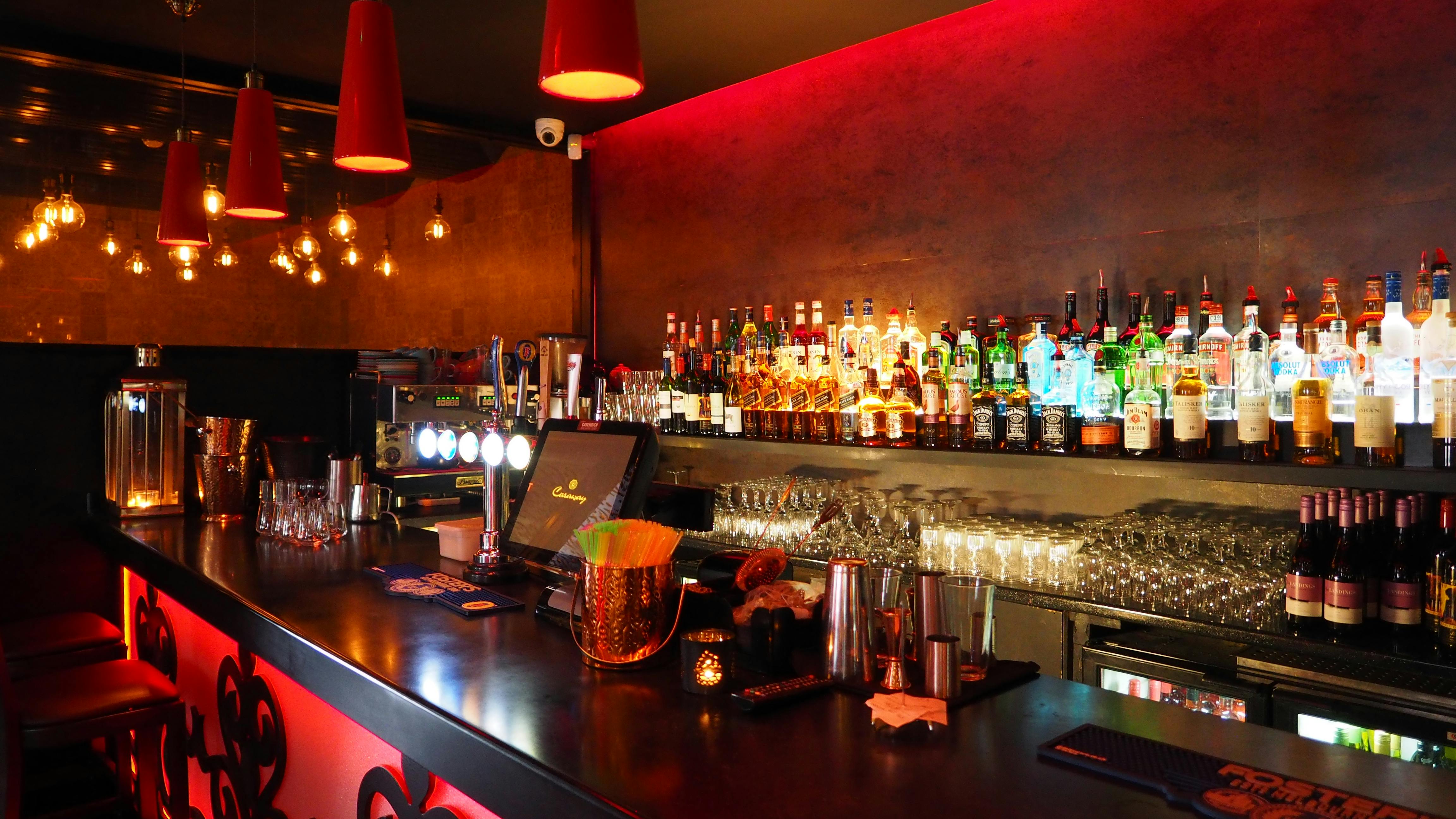 bar/restaurant